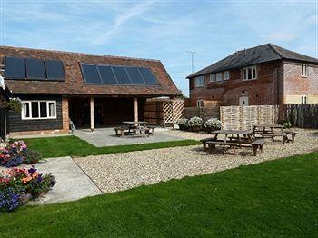Palace Farm Hostel & Campsite
