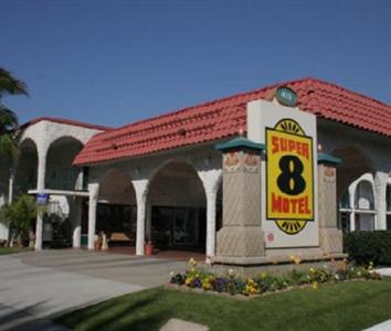 Super 8 Anaheim Near Disneyland