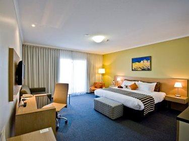 Quality Hotel Woden