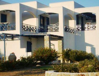 Manos Sea View Studios Possidonia
