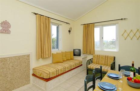 Paris Village Apartment Hotel Chrani