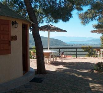 Delphi Rooms & Bungalows