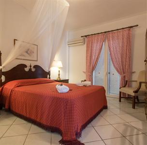 Villa Phoenix Keri