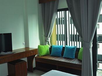 Sansabai WonderWhy Boutique Hotel