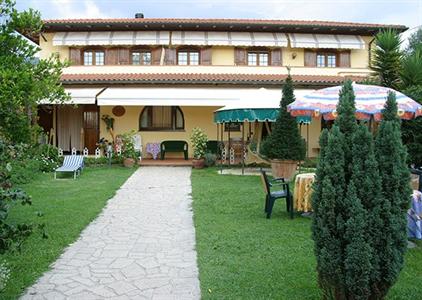 La Casa Gialla Montignoso