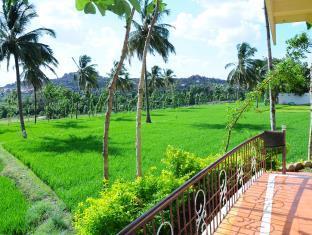 Vista Rooms At Mowgli Guest House