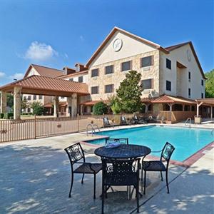 Dinosaur Valley Inn and Suites