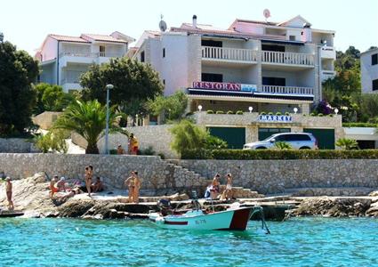 Aparthotel eM Ka