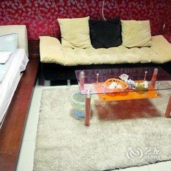 Shijiazhuang Love Nest Theme Apartment Hotel