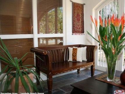 Palm Cove Holiday Homes