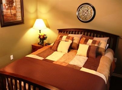 Eagle's Den Suites Cotulla