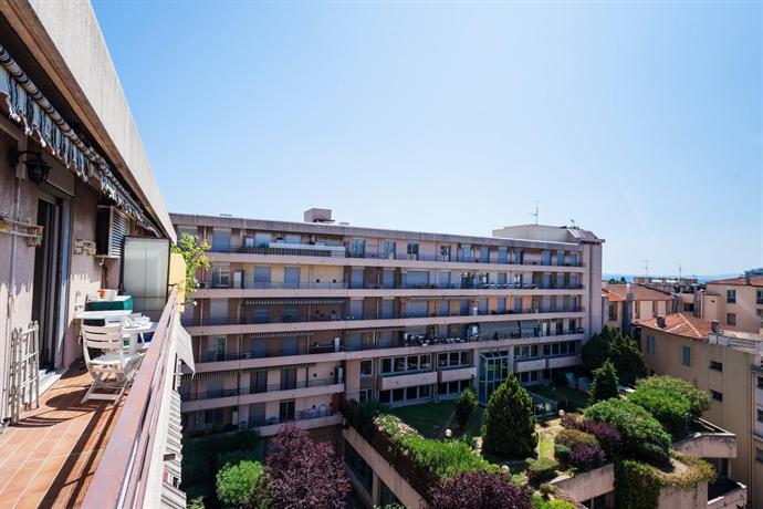 Place Massena Terrace Apartment