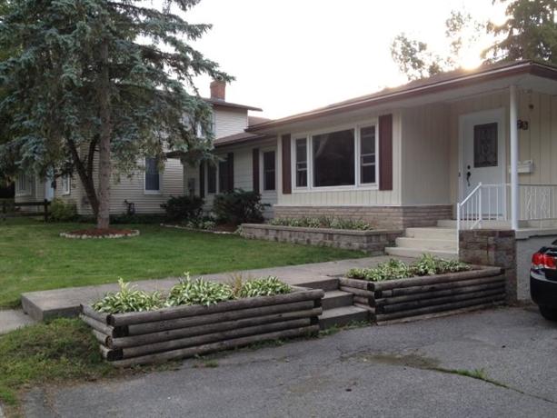 Homestay in Napanee near The Canadian Piano Museum