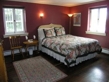 Chambers House Bed And Breakfast