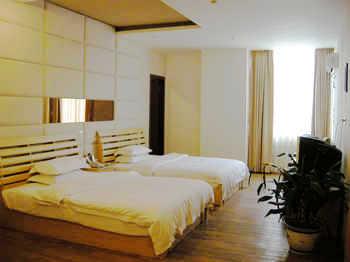 Panzhihua Tiandirenhe Business Hotel