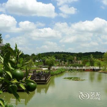 Luofu Mountain Villa