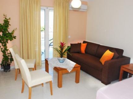 Elea Hotel & Apartments