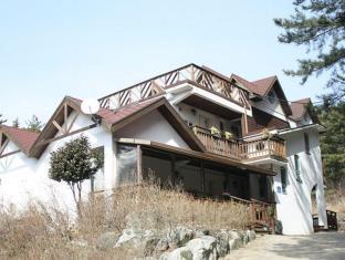 Baeksajang Hill House Pension