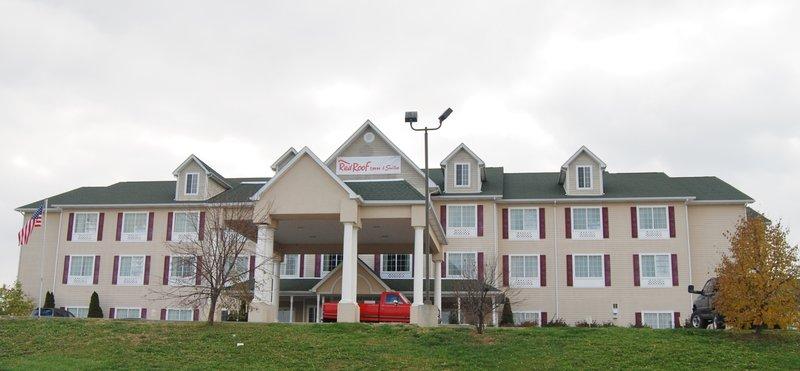 Red Roof Inn & Suites Berea