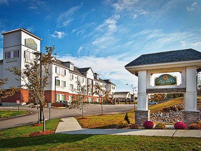 La Quinta Inn & Suites Stonington