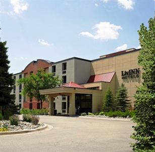 LivINN Hotel Burnsville