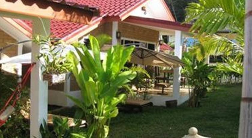 Sanuk Bungalows