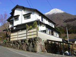 Yufuin Country Road Youth Hostel