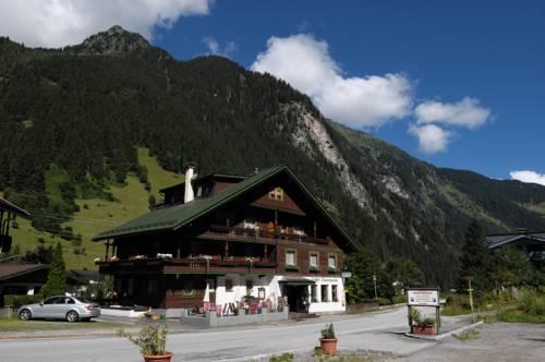 Schwarzenstein Gasthaus Finkenberg