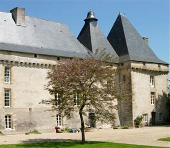 Chateau De Mavaleix