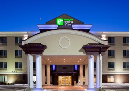 Holiday Inn Express Hotel & Suites Grand Forks