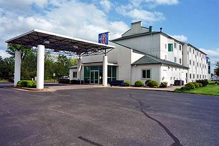 Motel 6 Menomonie