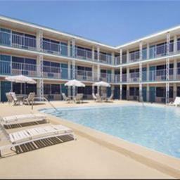 Days Inn Hotel & Suites Palm Harbor