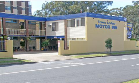 Town Lodge Motor Inn