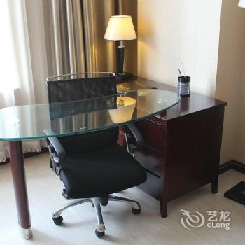 Xinfuliangyuan Holiday Hotel
