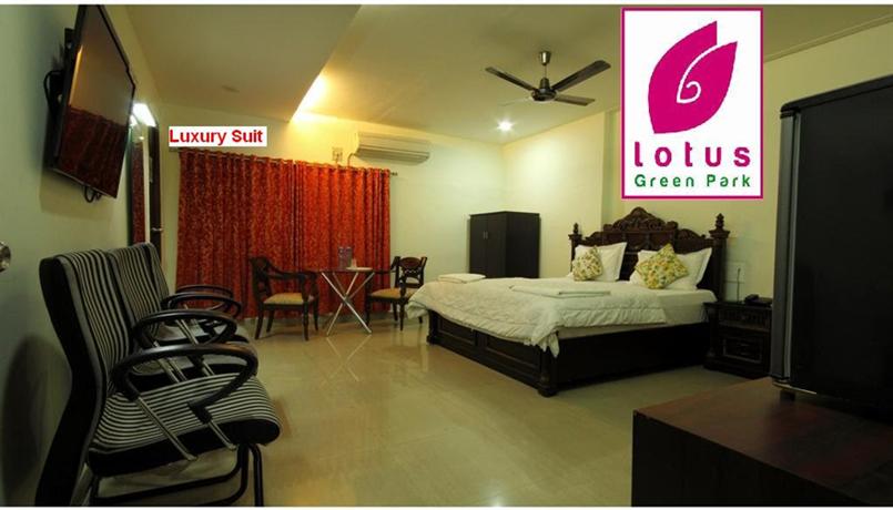 Hotel Lotus Green Park