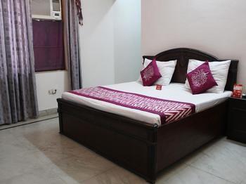 OYO Rooms Huda Market Sector 31