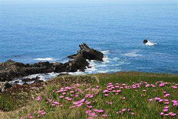 Fort Ross Lodge