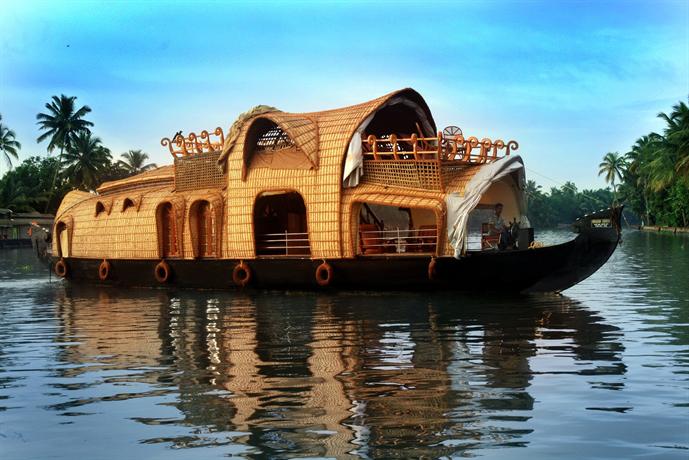 Budget Houseboat