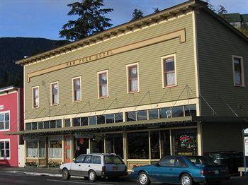 Inn At Creek Street And New York Hotel