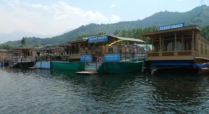 Safina Group Of Houseboats