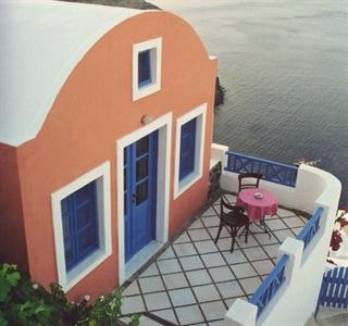 Lava Oia's