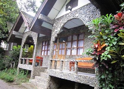 Tree Top River Huts