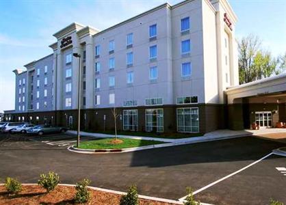 Hampton Inn and Suites Charlotte Airport