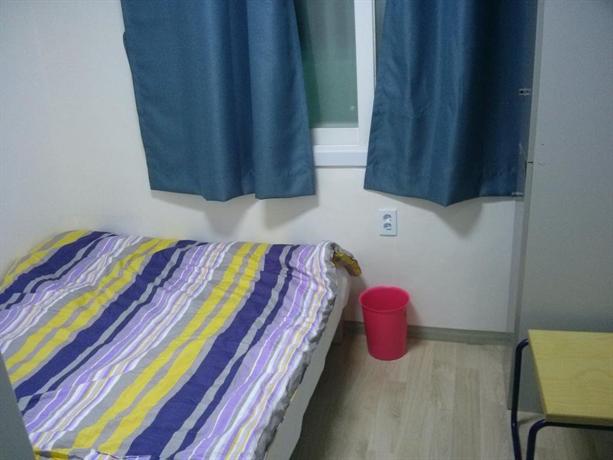 Yacht Guesthouse