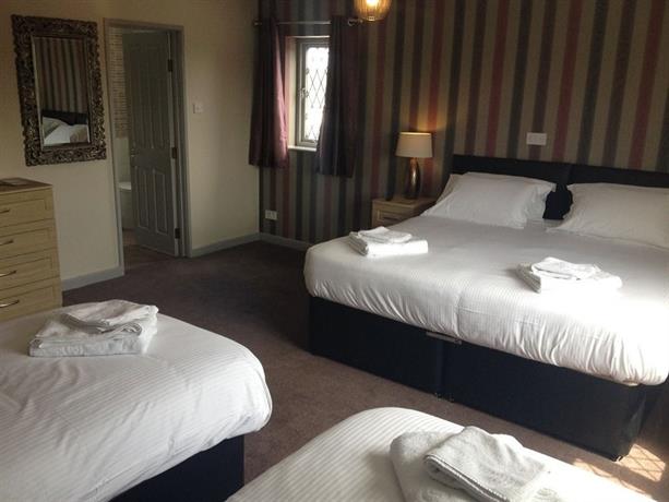 Throckmorton Arms Hotel