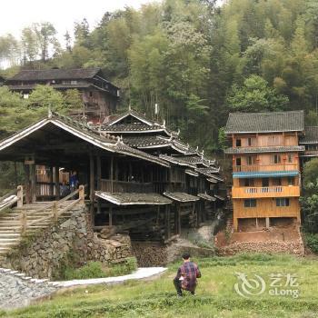 Sanjiang Chengyang Helong Bridge Hotel