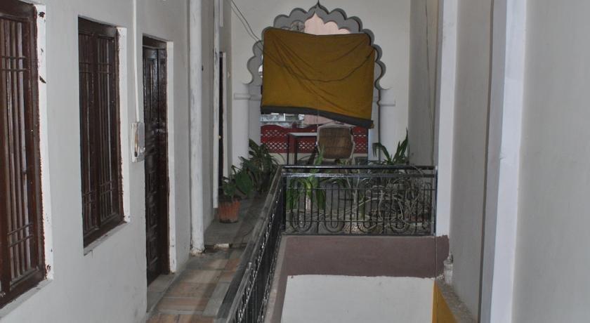 Priya Guest House