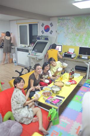 Whitetail Backpacker & Hostel
