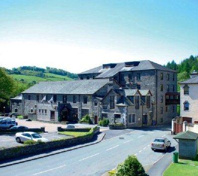 Whitewater Hotel & Spa