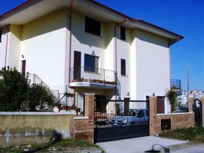Yellow House Sant'Andrea Apostolo dello Ionio